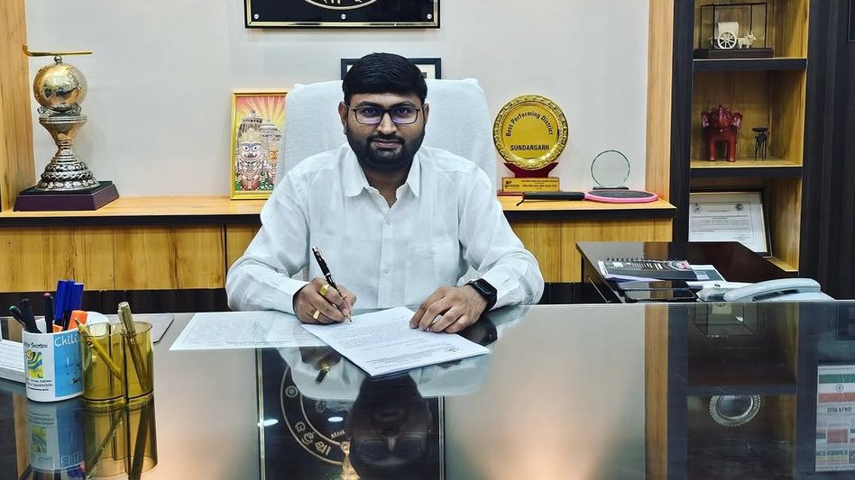 IAS Manoj Mahajan (Photo: Instagram) IAS Manoj Mahajan (Photo: Instagram)