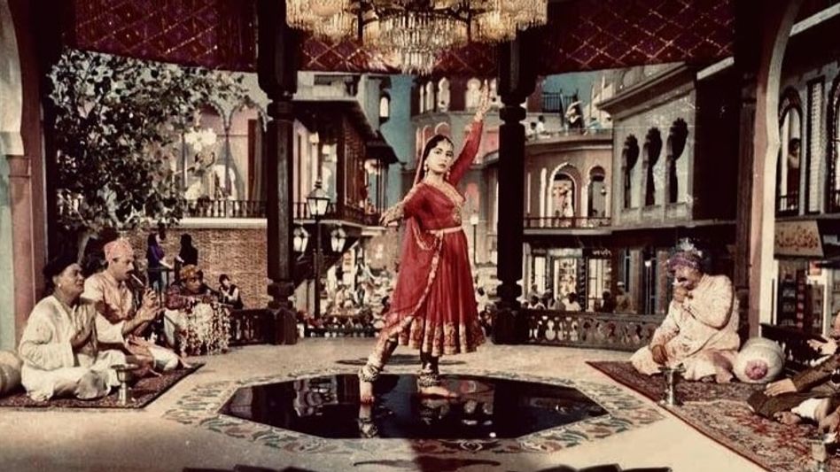 Meena Kumari in 'Pakeezah' Meena Kumari in 'Pakeezah'