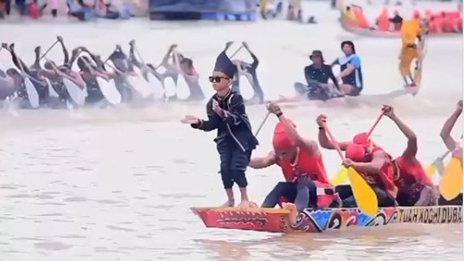 Indonesian Boy Goes Viral Indonesian Boy Goes Viral