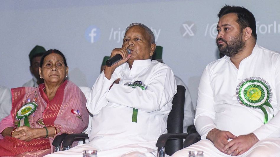 Lalu Yadav Family (Photo/PTI) Lalu Yadav Family (Photo/PTI)