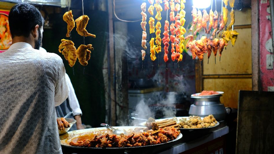 Delhi gears up for a night market packed with food trucks and more Delhi gears up for a night market packed with food trucks and more