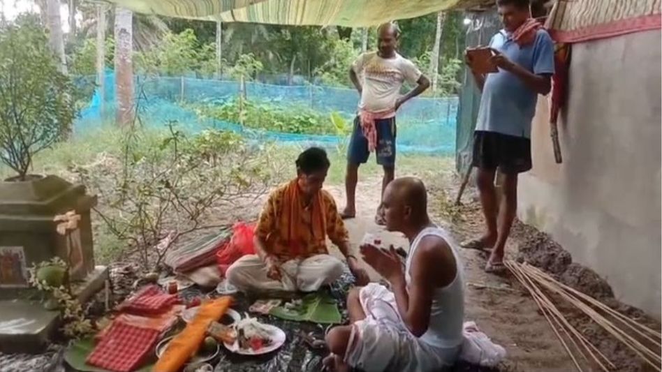 When the Wife Ran Away from Home Husband Performed the Last Rites. When the Wife Ran Away from Home Husband Performed the Last Rites.