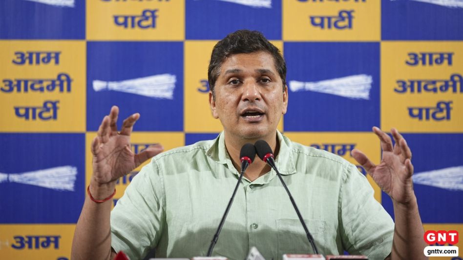 आप नेता सौरभ भारद्वाज (Photo Credit: PTI) आप नेता सौरभ भारद्वाज (Photo Credit: PTI)