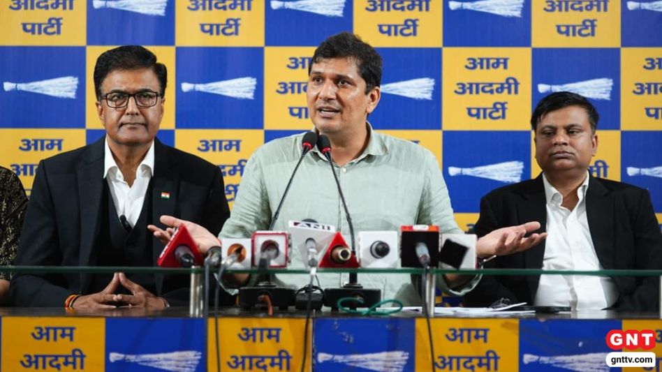 LG की अधिसूचना पर आप की प्रेस कॉन्फ्रेंस LG की अधिसूचना पर आप की प्रेस कॉन्फ्रेंस