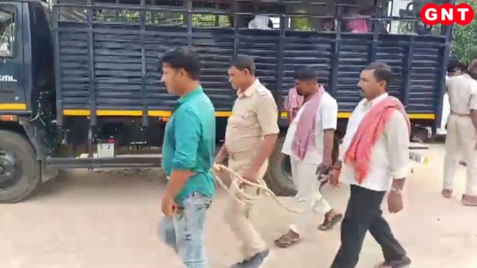 गिरफ्त में लिए गए लोग गिरफ्त में लिए गए लोग