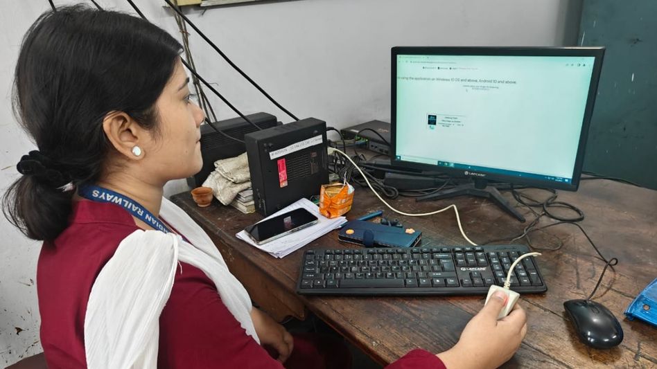 बायोमेट्रिक अटेंडेंस सिस्टम बायोमेट्रिक अटेंडेंस सिस्टम