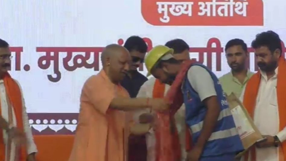 Varanasi CM Yogi Adityanath Varanasi CM Yogi Adityanath