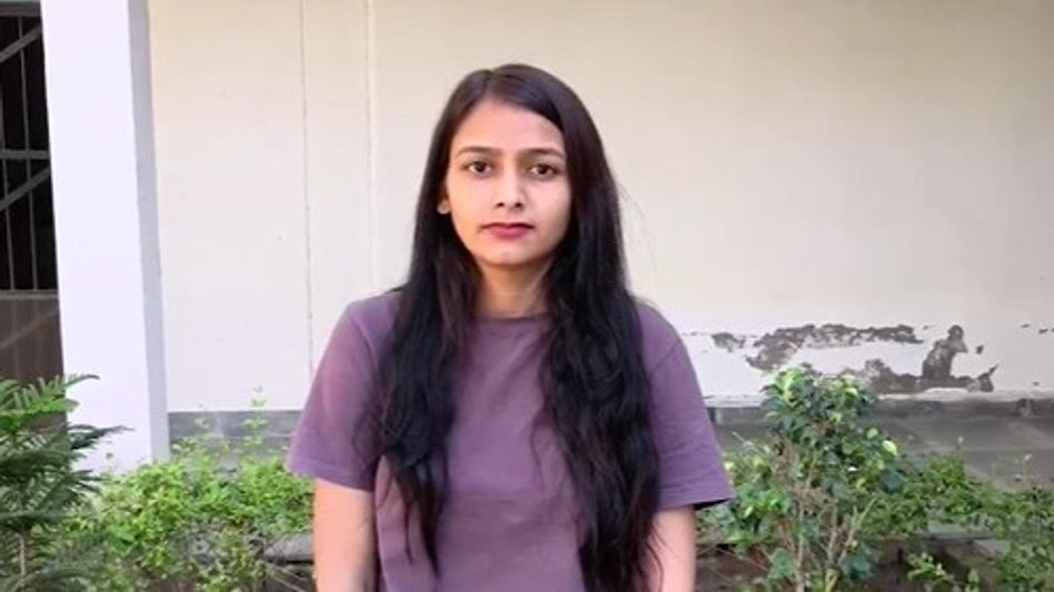 पकड़ी गई लुटेरी दुल्हन पकड़ी गई लुटेरी दुल्हन