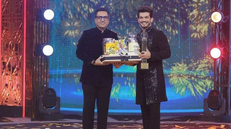 rise and fall winner