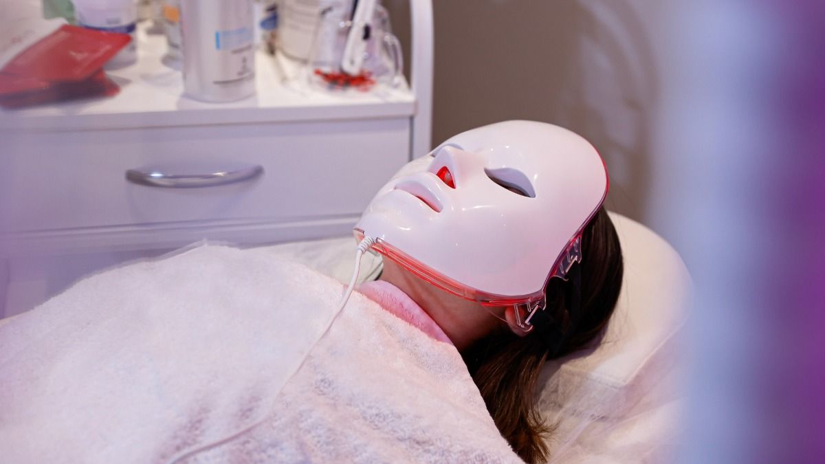 Red Light Therapy: Photo: Getty