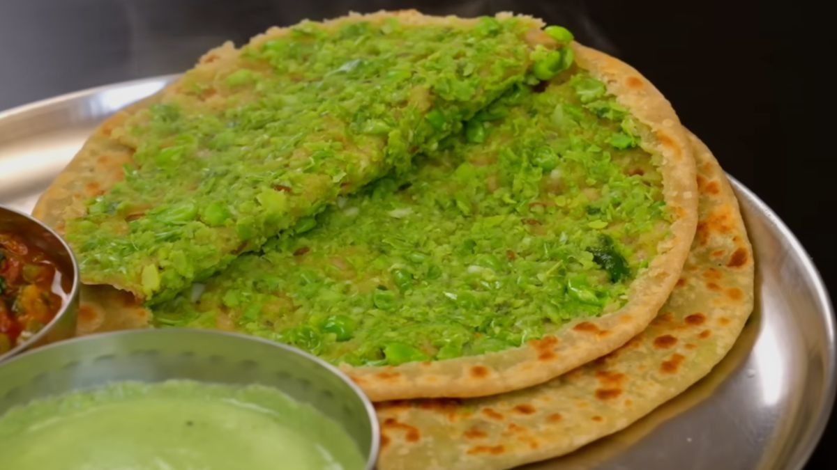 Matar ka paratha