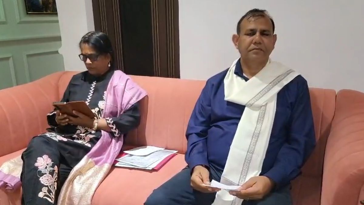 Fijian man finds 115-year-old family