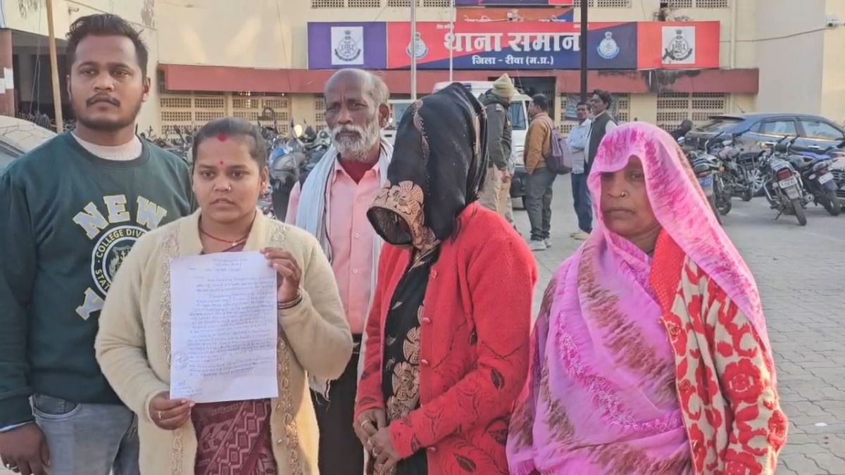 Husband viral intimate video with Wife 