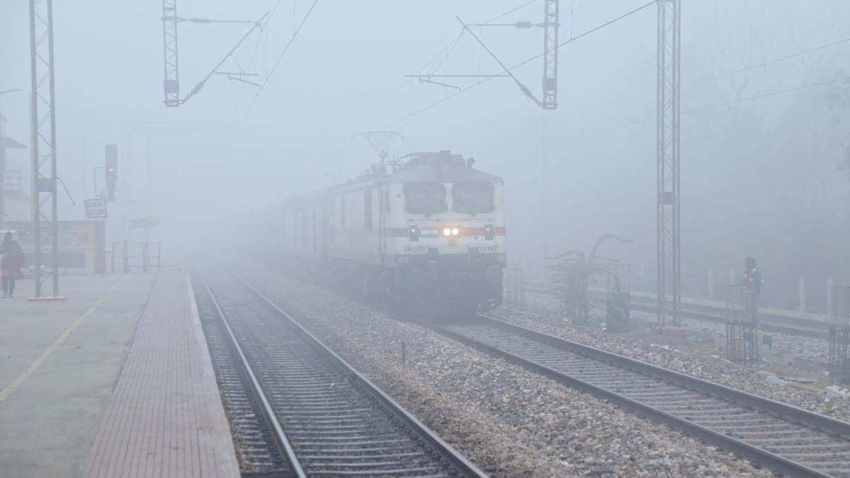 Railway Trains Running late due to Fog