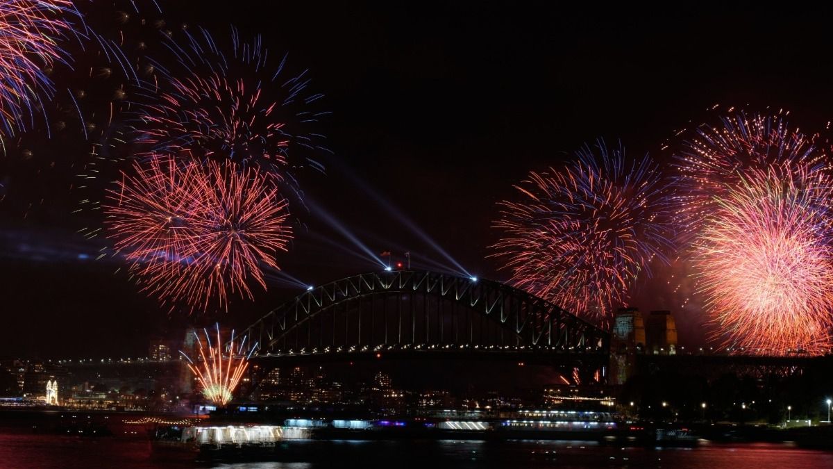 न्यूजीलैंड और ऑस्ट्रेलिया ने ऐसे किया नए साल 2026 का स्वागत (Photo: AP)