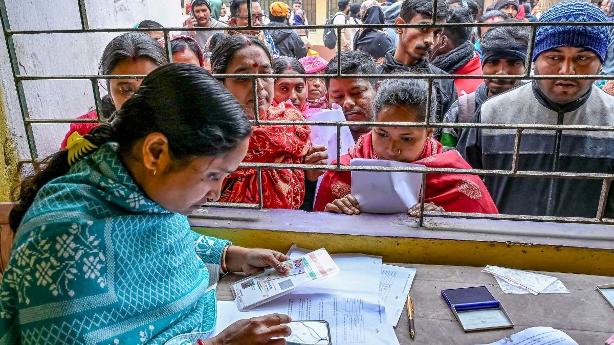 People at a Centre During SIR (File Photo: PTI)