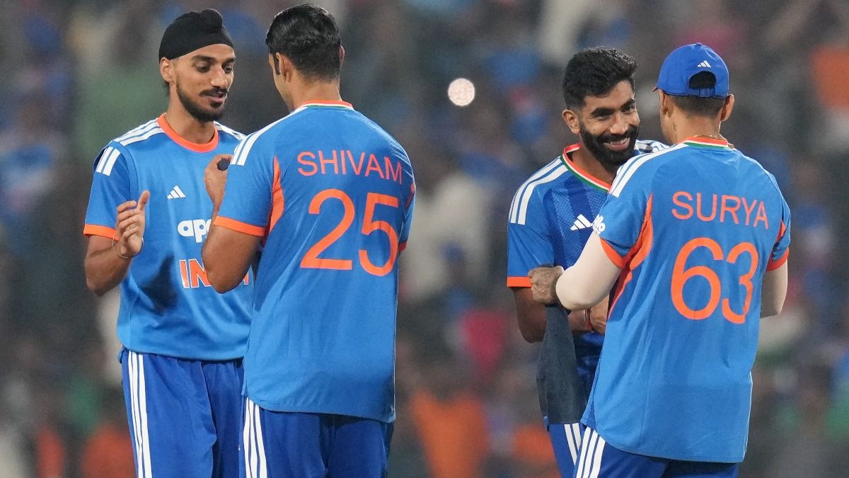 Indian players celebrate after winning the first T20I cricket match between India and New Zealand, at Vidarbha Cricket Association Stadium in Nagpur, Maharashtra (PTI)