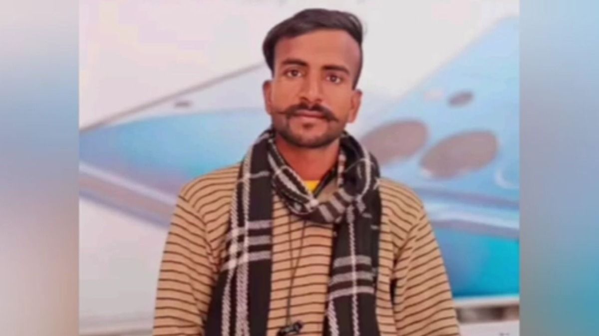 युवक ने खुद को मारी कुल्हाड़ी