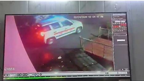 पुलिस की गाड़ी