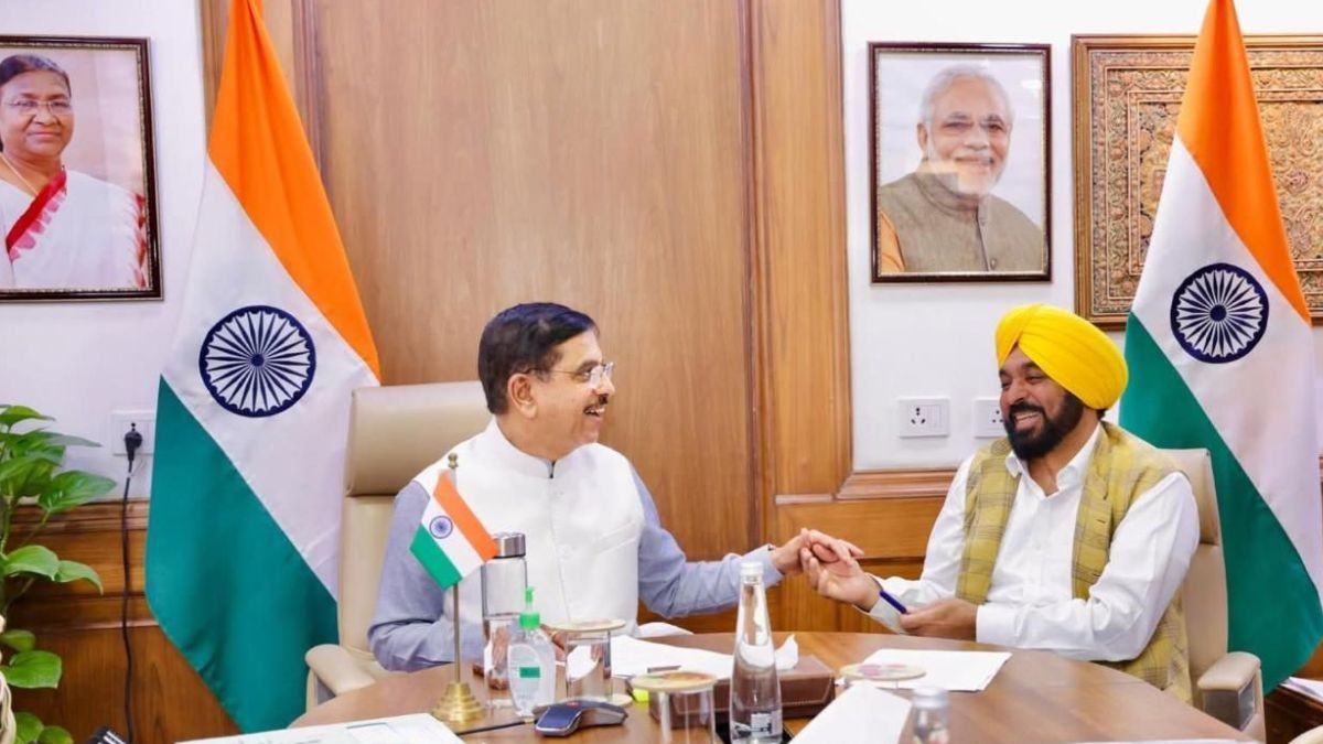 Bhagwant Singh Mann meets Pralhad Joshi