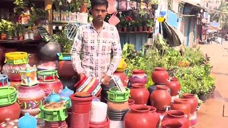 रंगबिरंगे मटके 