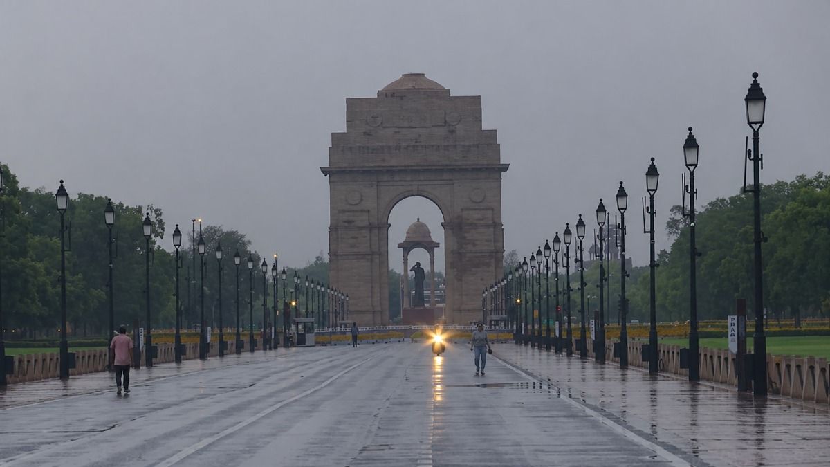Rain, hail hits Delhi-NCR