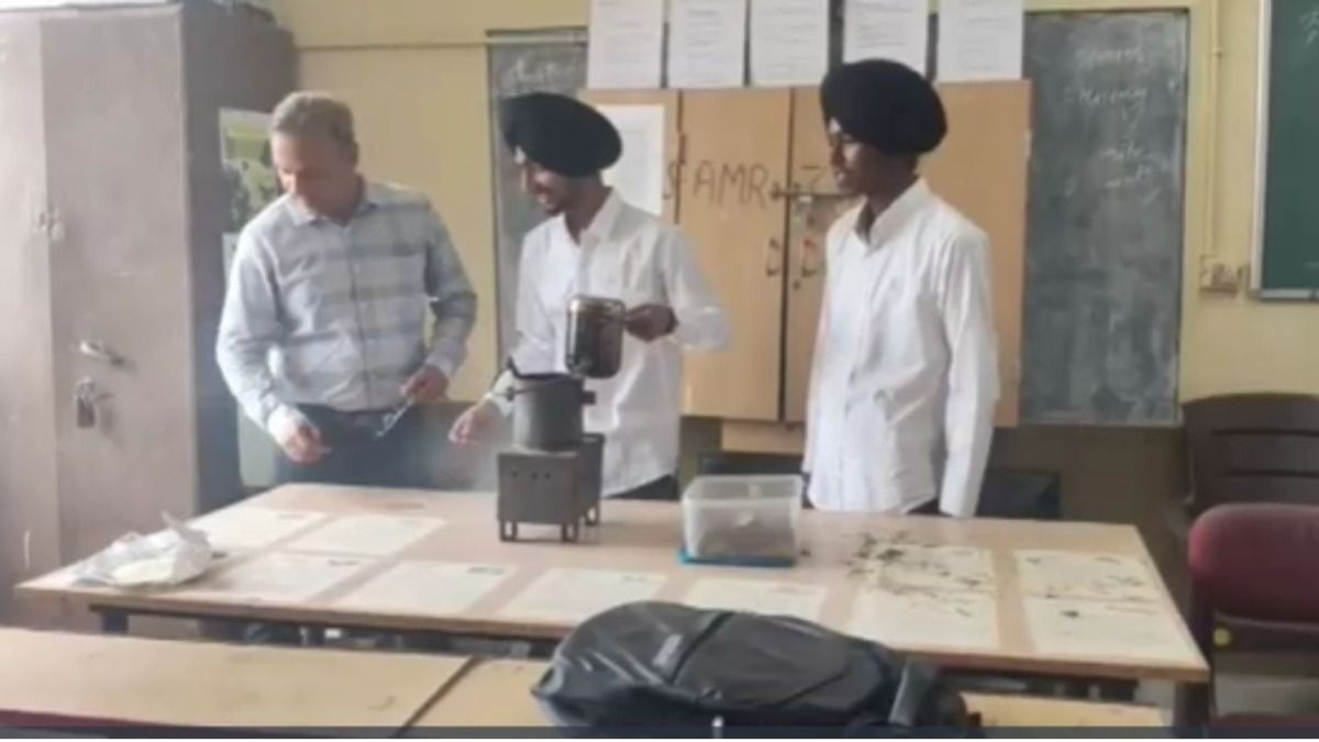 खेती के कचरे से बनाया बायो फ्यूल