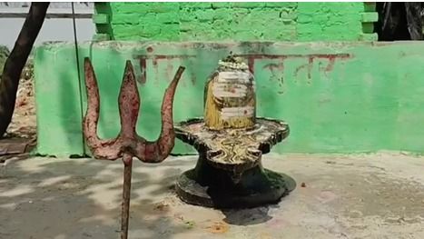2500 years old ancient shivling found in ganga river