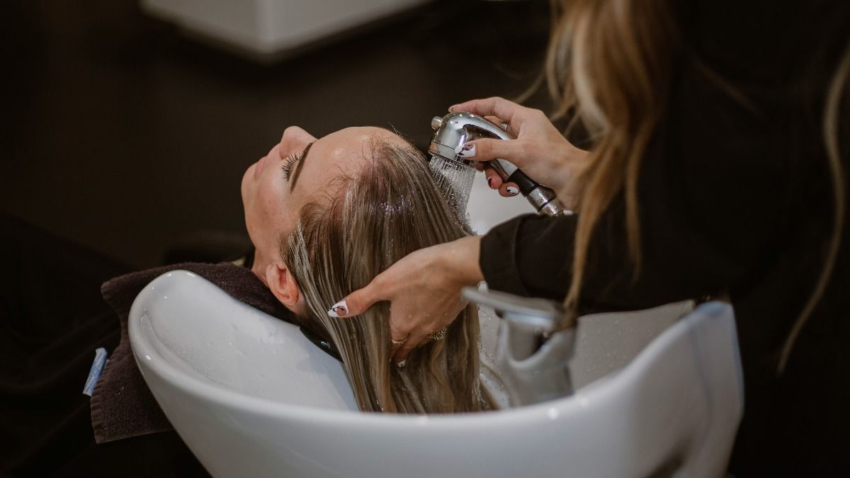 Salon hair wash