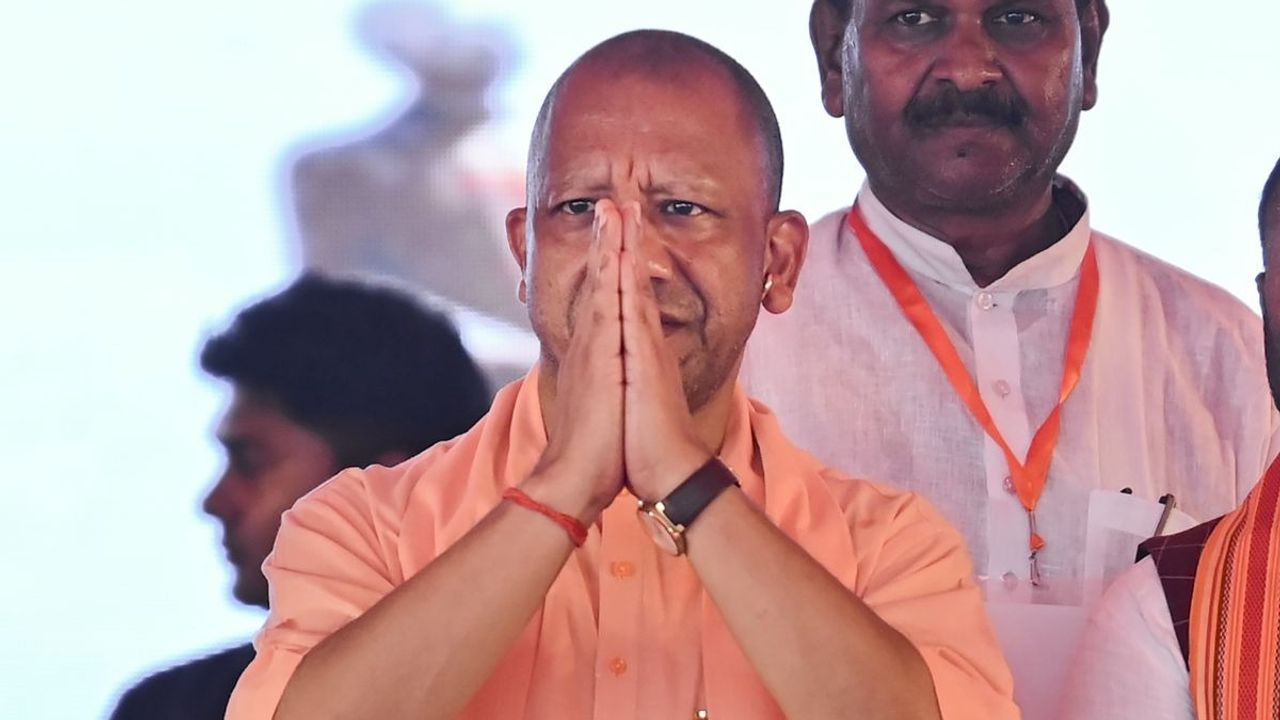 'वक्फ के नाम पर सपा-कांग्रेस के मुंह में फेविकोल क्यों लग जाता है?'... सीएम योगी आदित्यनाथ का सवाल