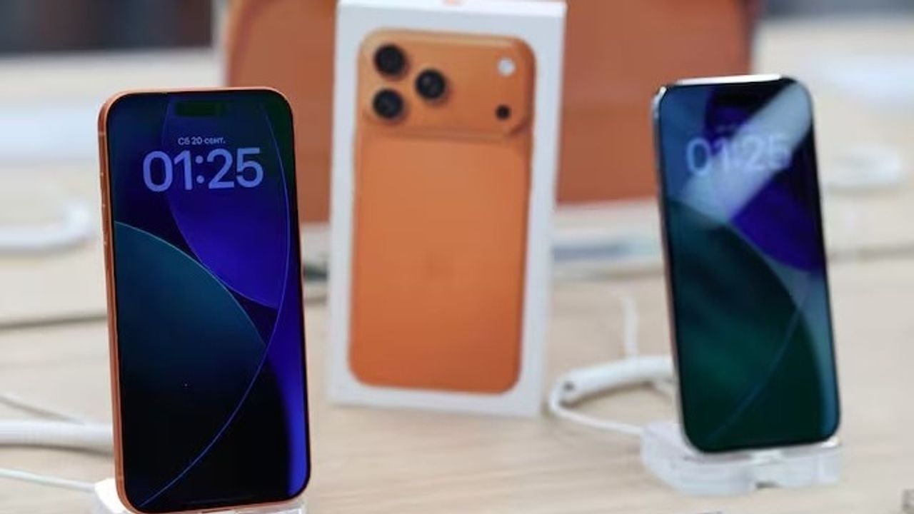 नया फोन खरीदने की सोच रहे हैं? थोड़ा रुक जाइए... Google, Samsung और Apple अगले 2 महीने में लॉन्च करेंगे नए स्मार्टफोन