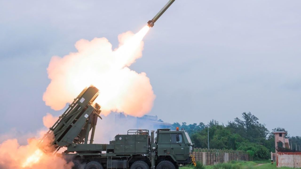 Pinaka Rocket Test: 60 किलोमीटर का निशाना साध गया पिनाका, सेना के लॉन्चर ने फिर दिखाया अपना दम
