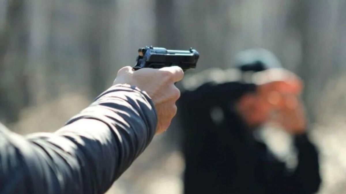 Lover Shot a Salesman at his Girlfriend's Behest (Symbolic Photo)