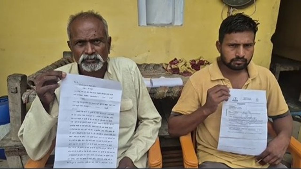मजदूर के खाते से हुआ ₹410,000,000 का ट्रांजेक्शन, देखते ही उड़ लग होश, जब आया 6 करोड़ का टैक्स नोटिस तो...