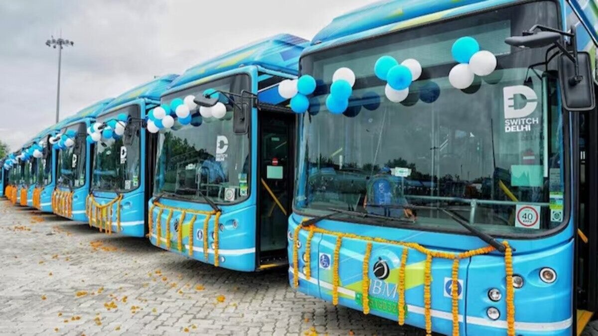 Delhi Government To Introduce 2800 New Buses