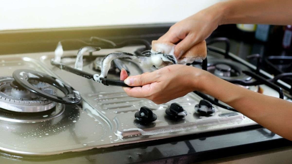 Gas Stove Cleaning