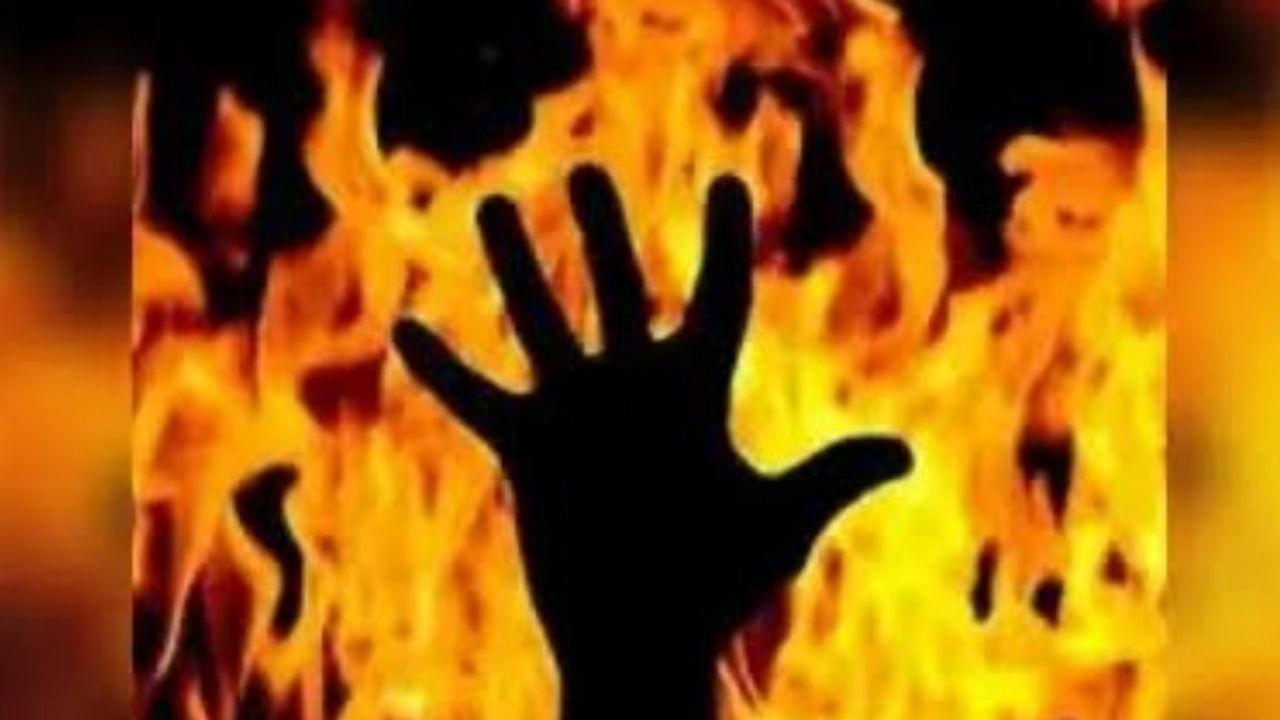 Bareilly News: संपत्ति हड़पने की पत्नी दे रही थी धमकी... रोज-रोज कर रही थी झगड़ा... प्रताड़ित पति ने उठा ऐसा खौफनाक कदम
