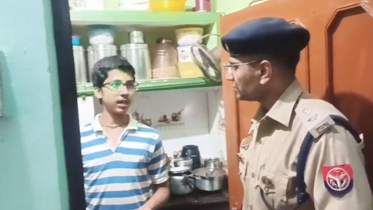 'हम तुम्हारी जान नहीं लेना चाहते... चाबी दे दो', मां-बेटे को किचन में बंधक बनाकर लूट की वारदात