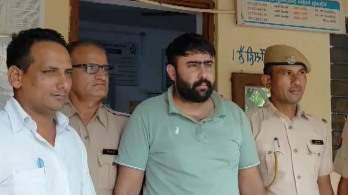 'मैं दिल्ली पुलिस में सब-इंस्पेक्टर हूं...' इतना कहते ही फंस गई युवती, शादी का सपना दिखाकर लाखों की ठगी, फिर दुष्कर्म