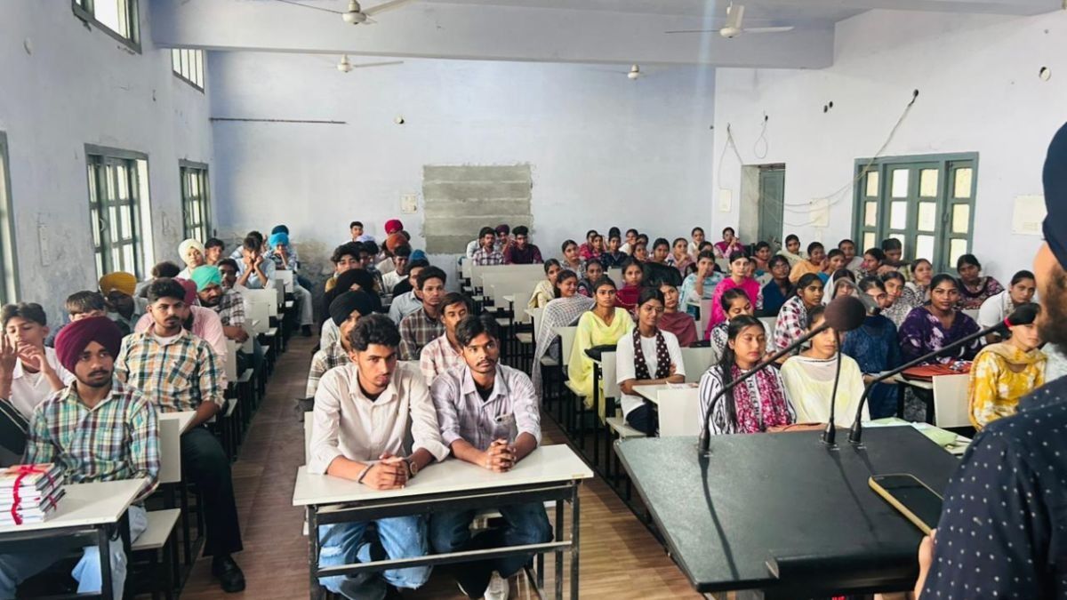 18 year old Transforming Education in India