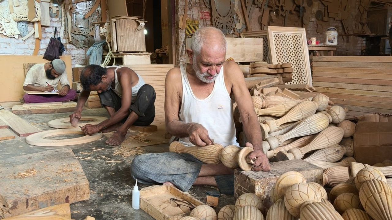 देश में सबसे ज्यादा GI टैग वाला सूबा है उत्तर प्रदेश, सरकार कैसे पारंपरिक उत्पादों को दिला रही पहचान? समझिए
