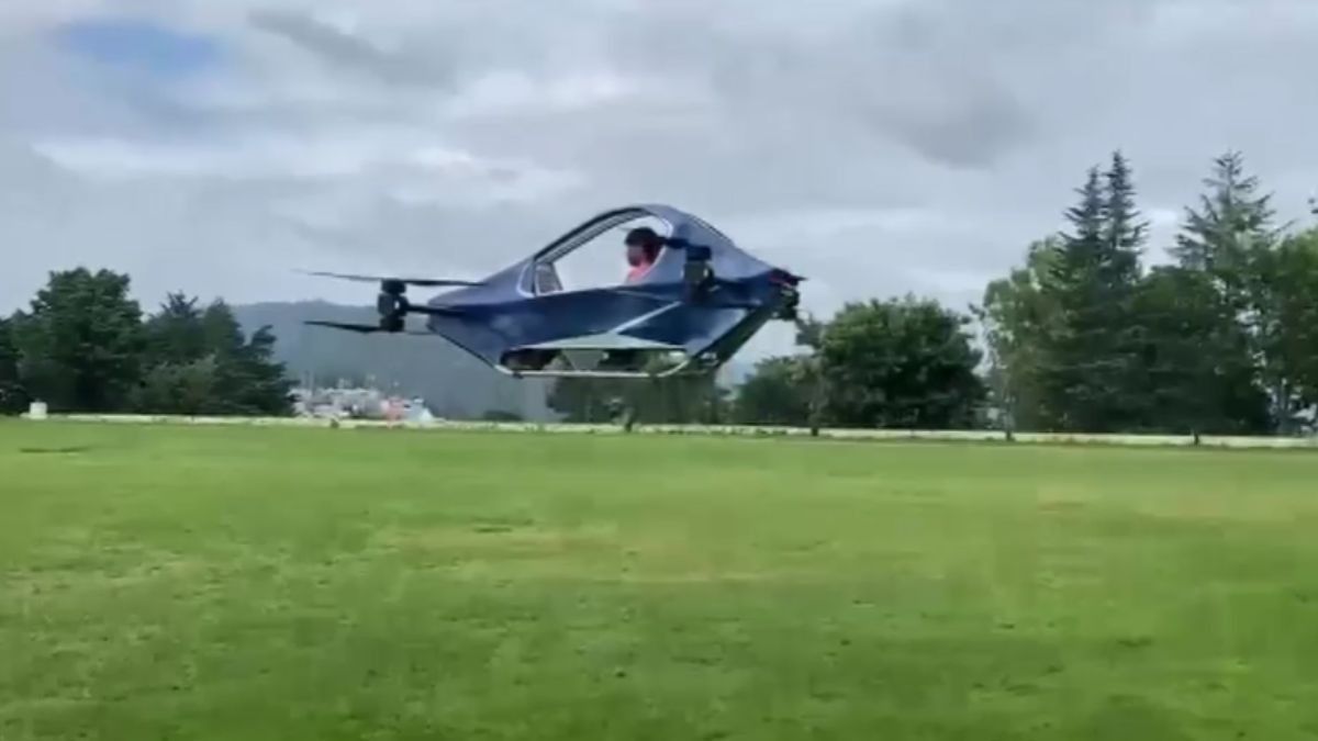 Flying Vehicle