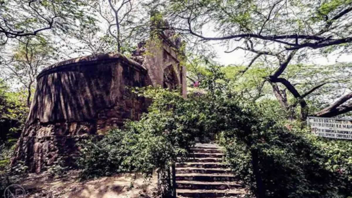 भूत-प्रेत का खौफ या रहस्यमयी सच्चाई? दिल्ली की इन जगहों पर रात होते ही बदल जाता है माहौल