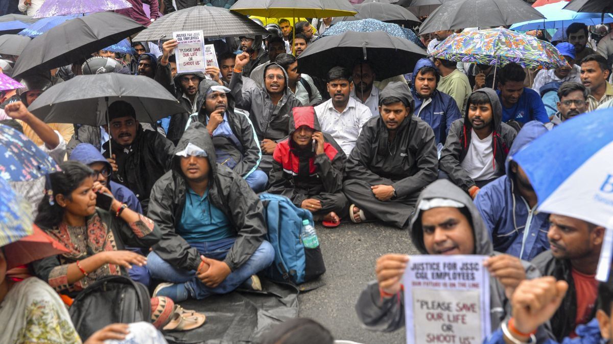 Ranchi JSSC-CGL candidates Protest