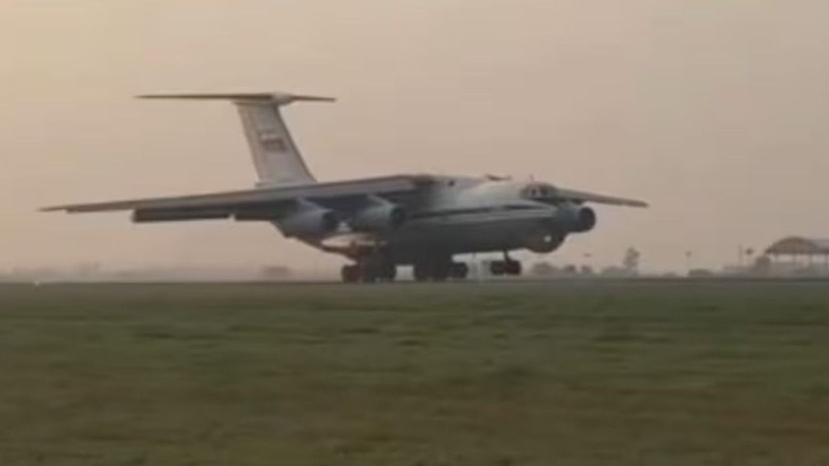 Russian military aircraft landed at Noida Airport for the first time