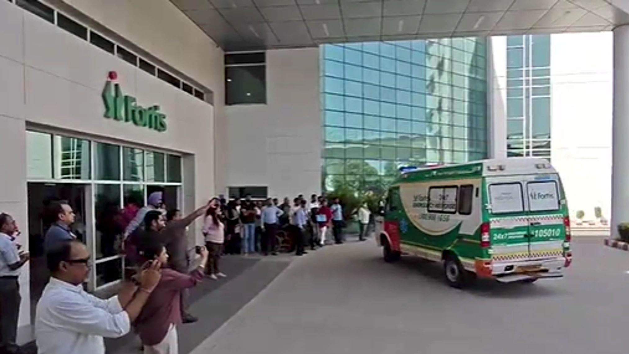 Noida 16-Minute Green Corridor Saves a Life