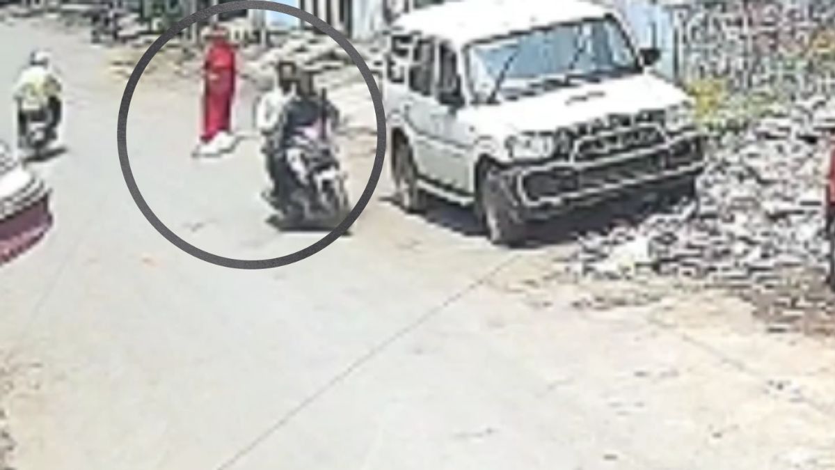 Woman’s Purse Snatched