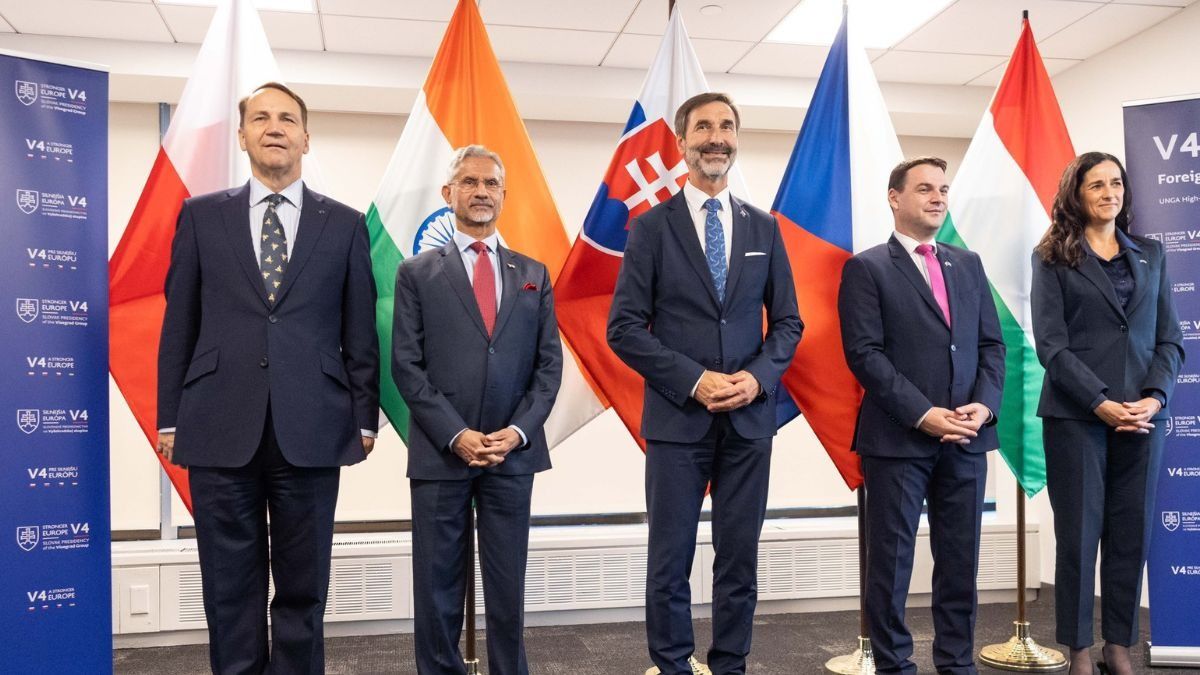 India's meeting with V4 group countries (Photo/@DrSJaishankar)