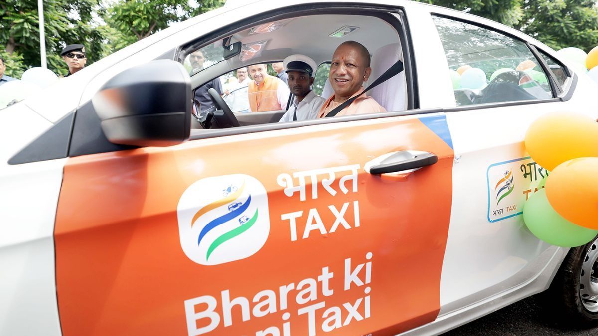 Bharat Taxi Service (Photo/@myogiadityanath)