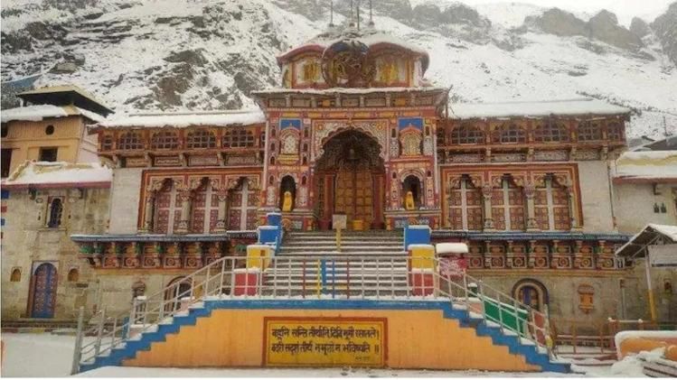 बद्रीनाथ धाम में खुले पूजन के लिए कपाट.
